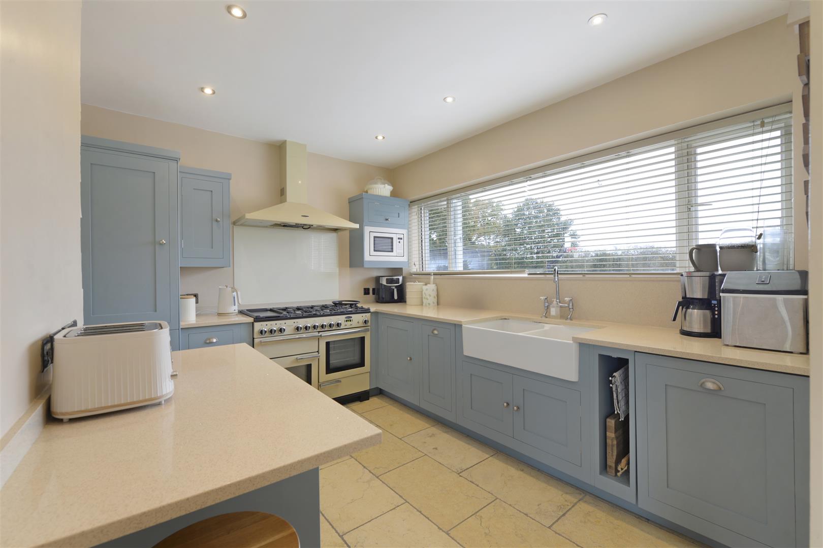 4 bedroom detached house for sale 0