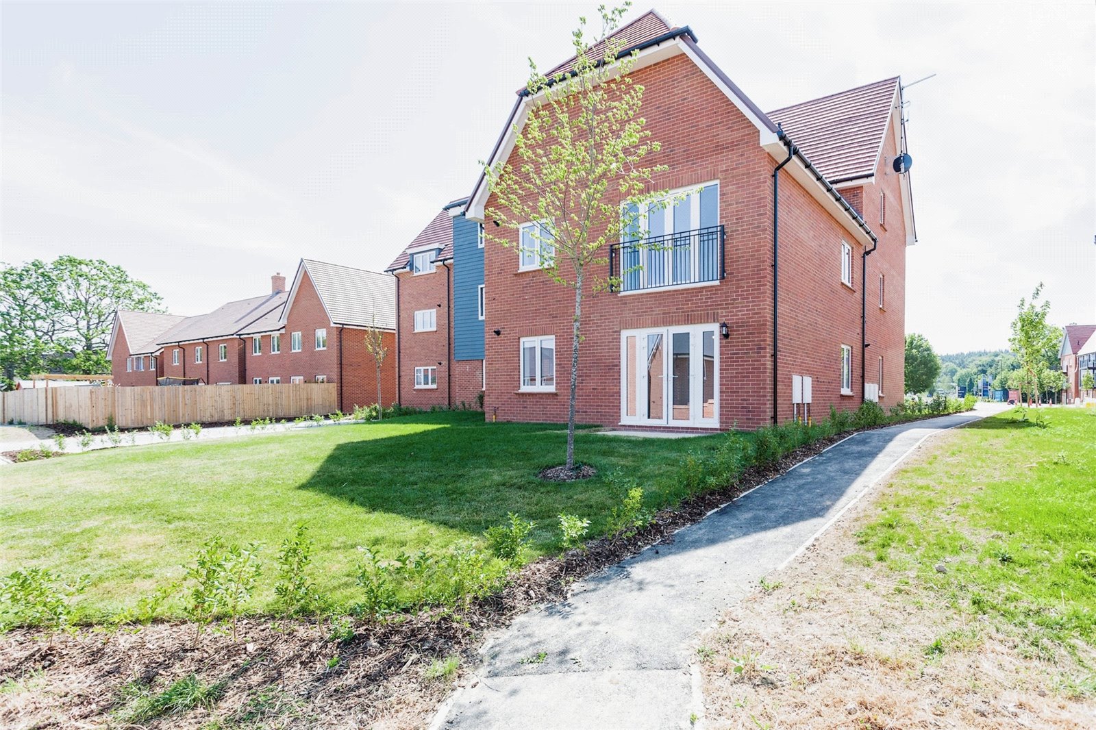 Kilnwood Vale, Faygate RH12, 2 bedroom flat for sale 66191892