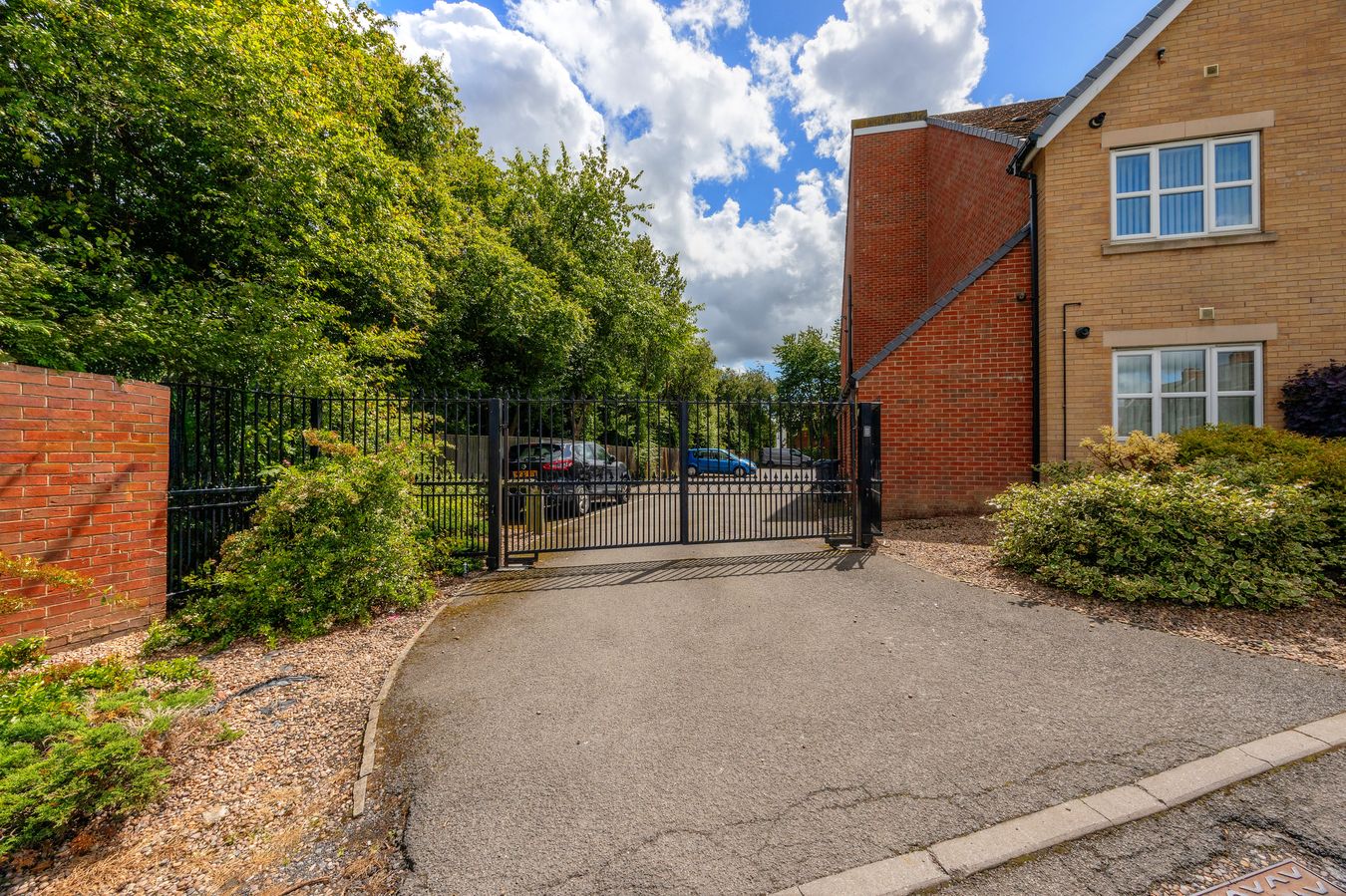 4, Samuel Court, Barnsley photo 4