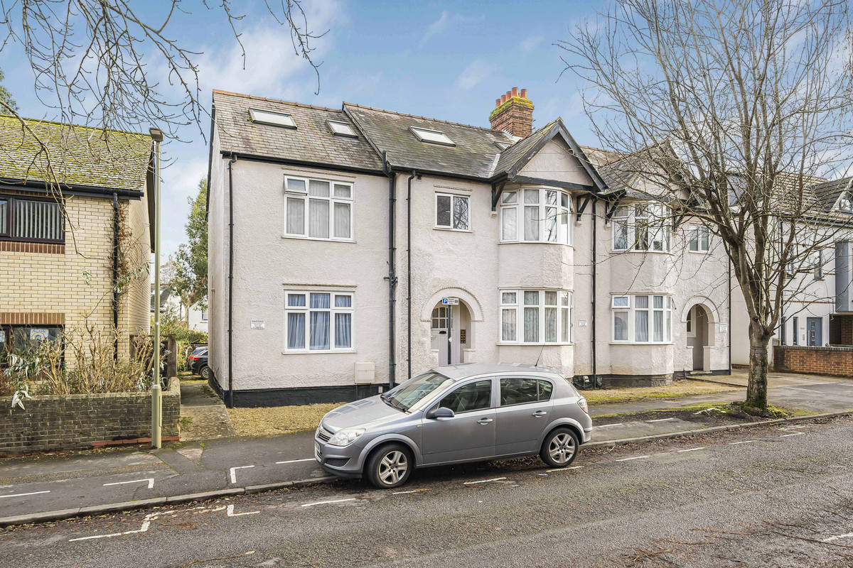 14 bedroom semi-detached house for sale 0