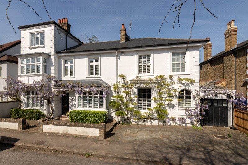 7 bedroom detached house for sale 0