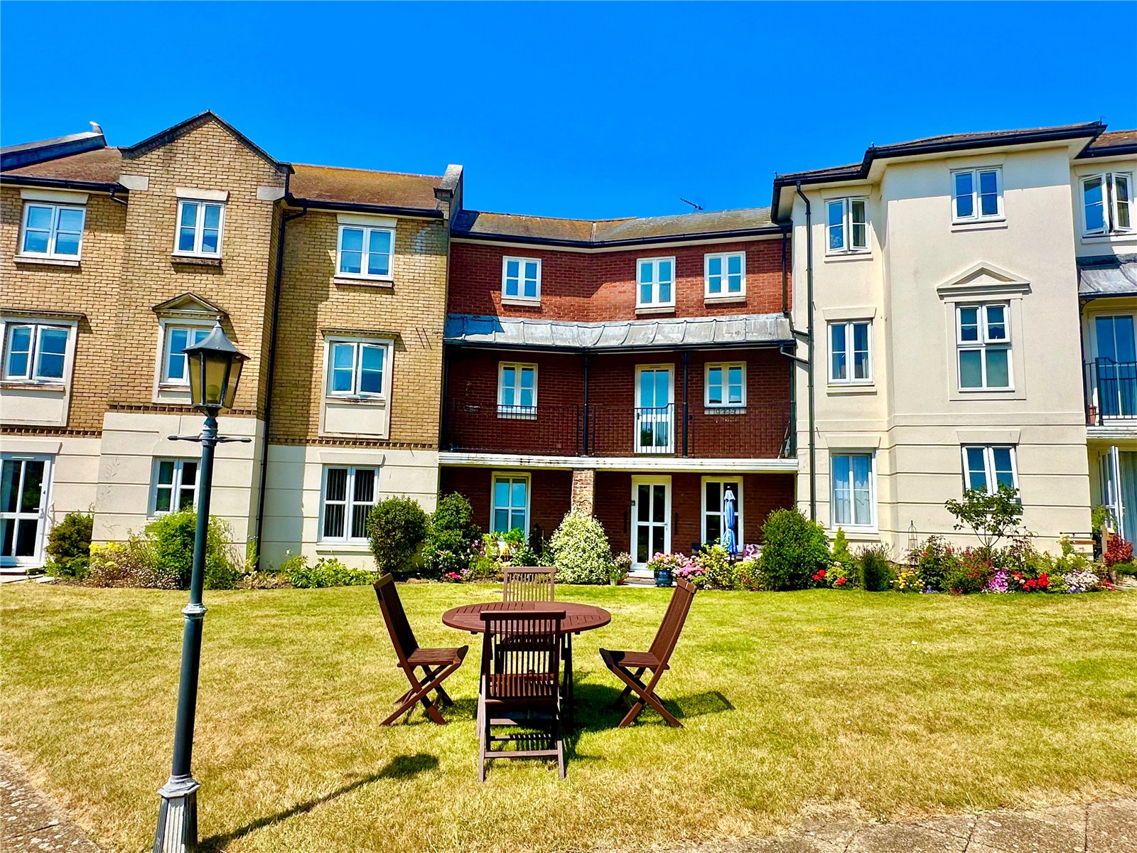 1-bed flat on Flat 15, Bucklers Court,, Anchorage Way, Hampshire, £119,950