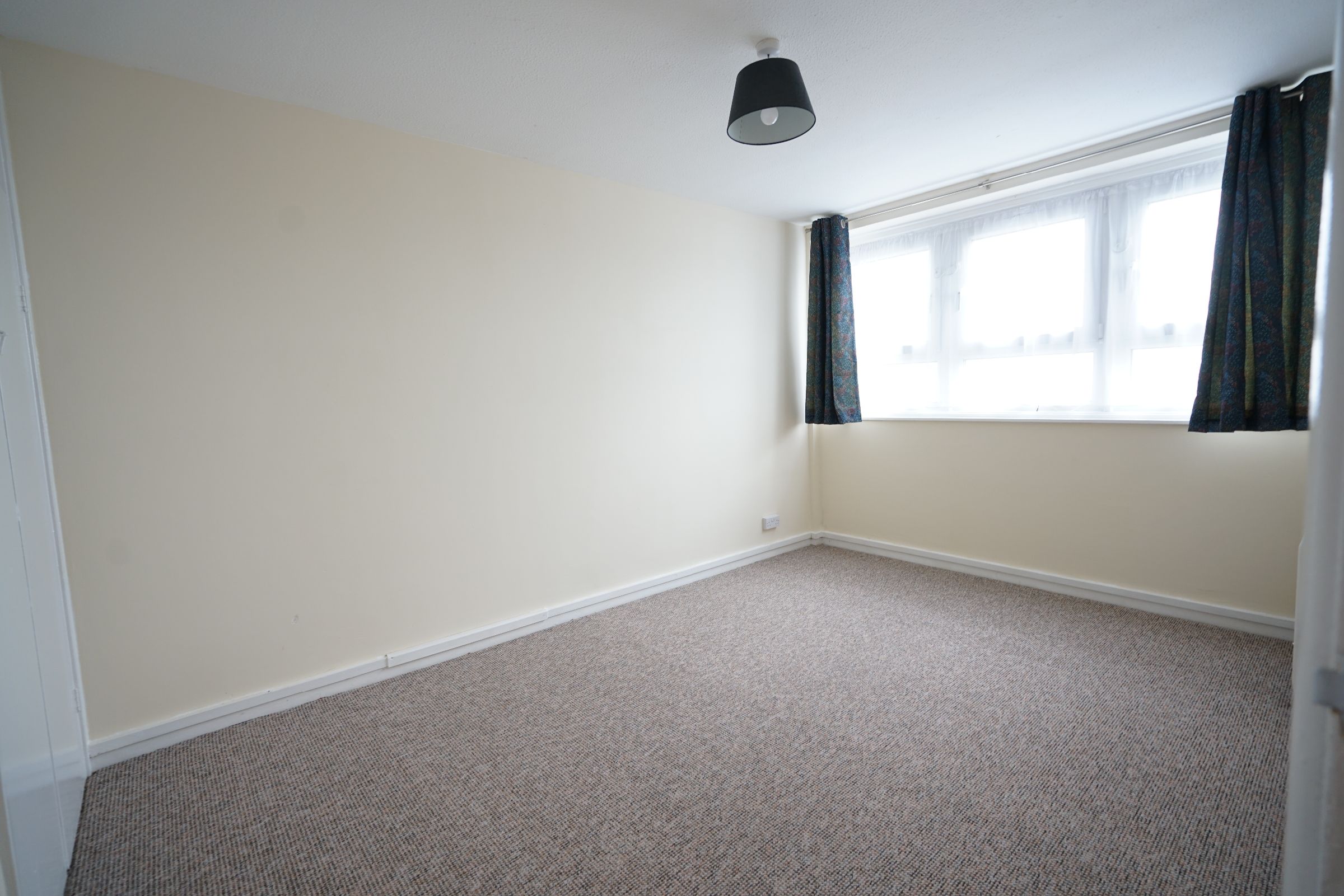 57 Gooderham House, Grays photo 3