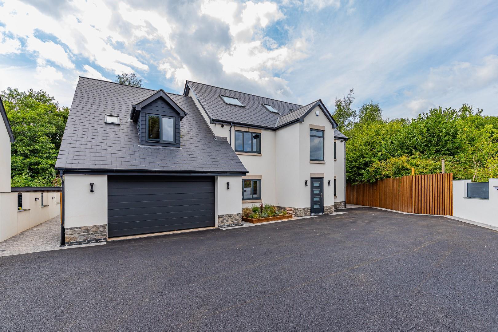 4 bedroom terraced house for sale