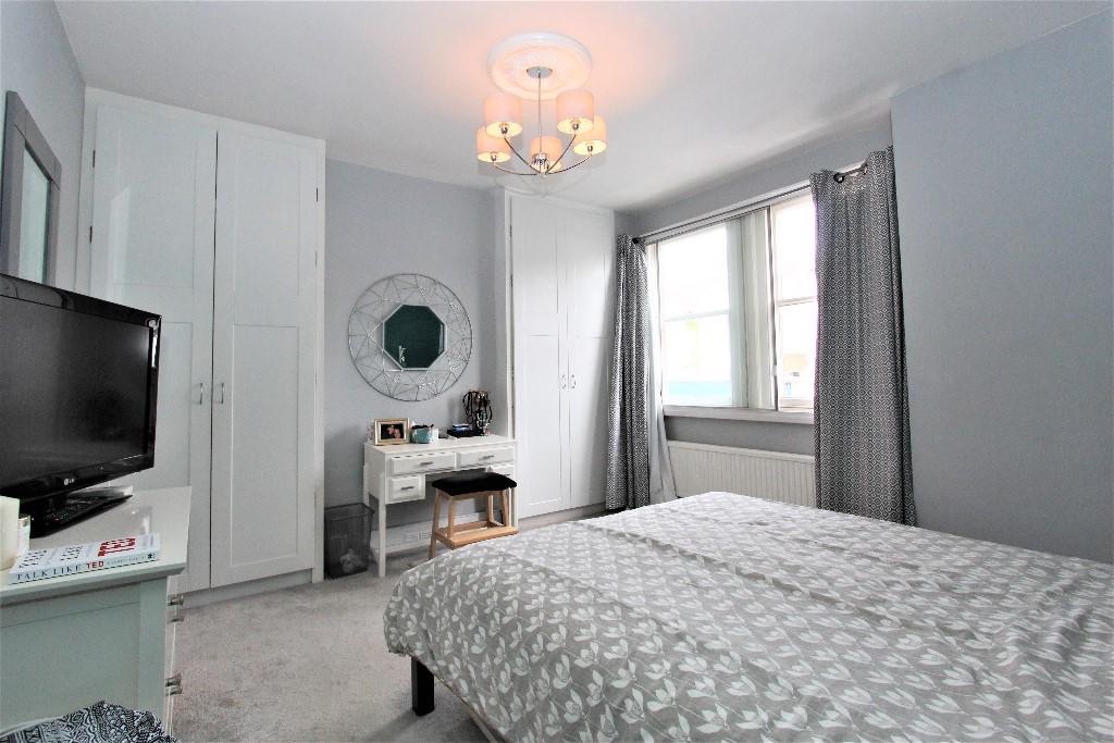 30 Green Street, Enfield photo 4