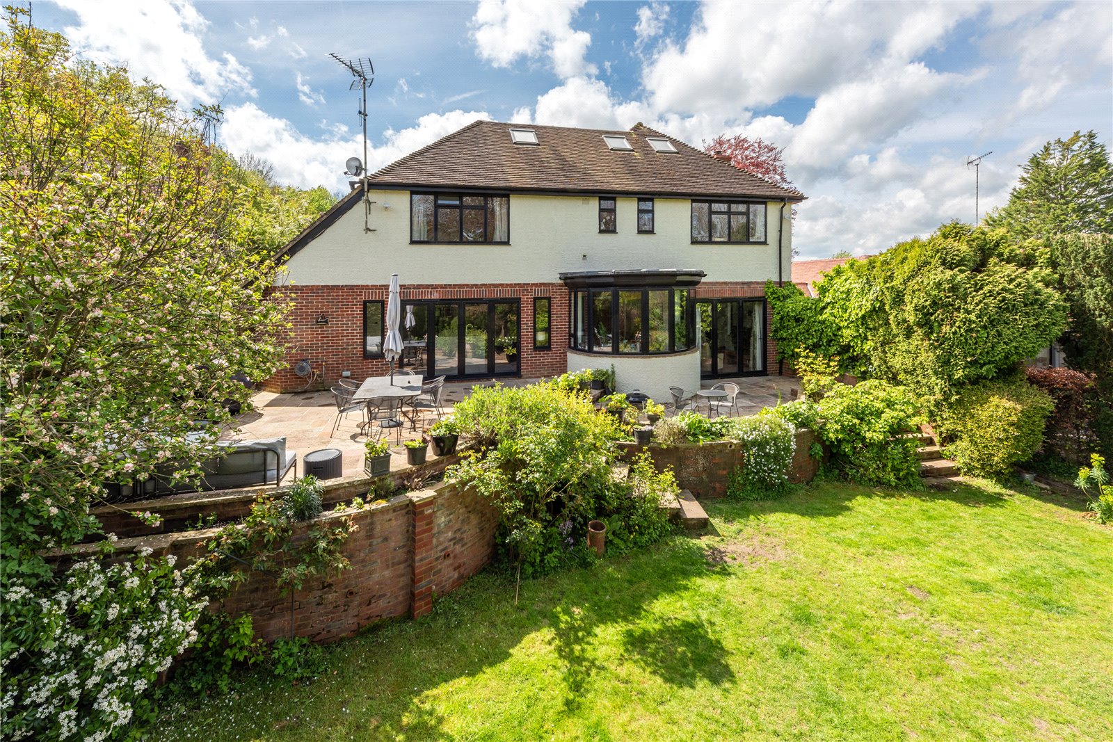 3 bedroom flat for sale in London