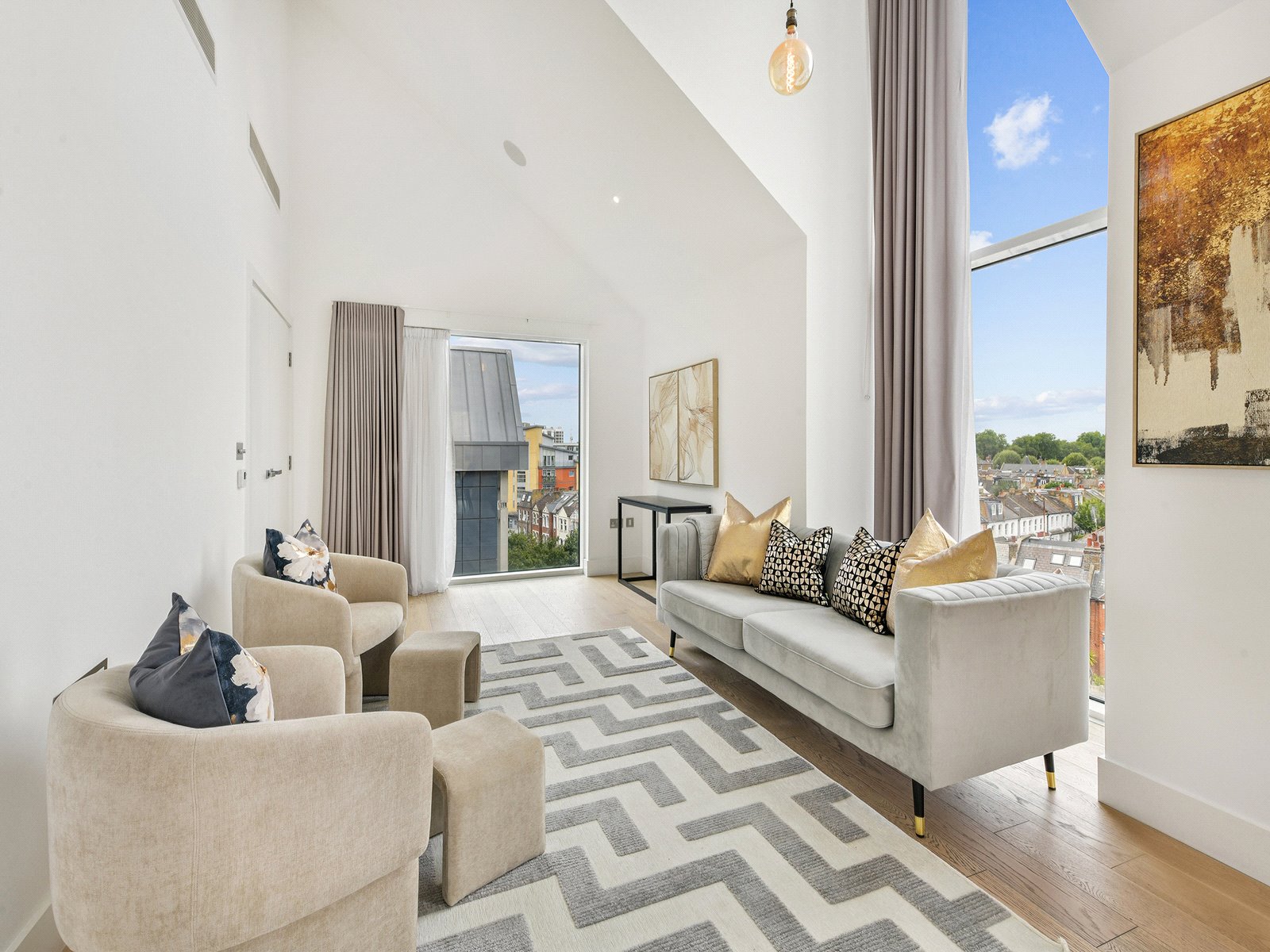 4 bedroom flat for sale 0