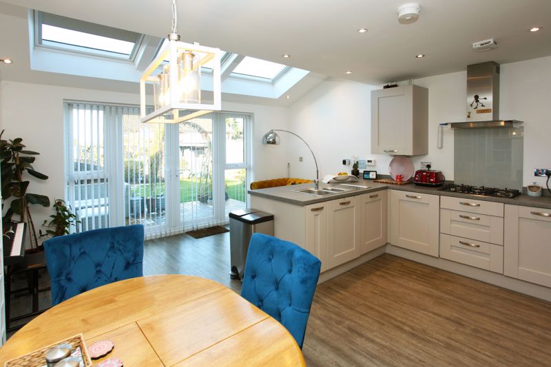 3-bed house on 7, Wellings Grove, Telford, £260,000