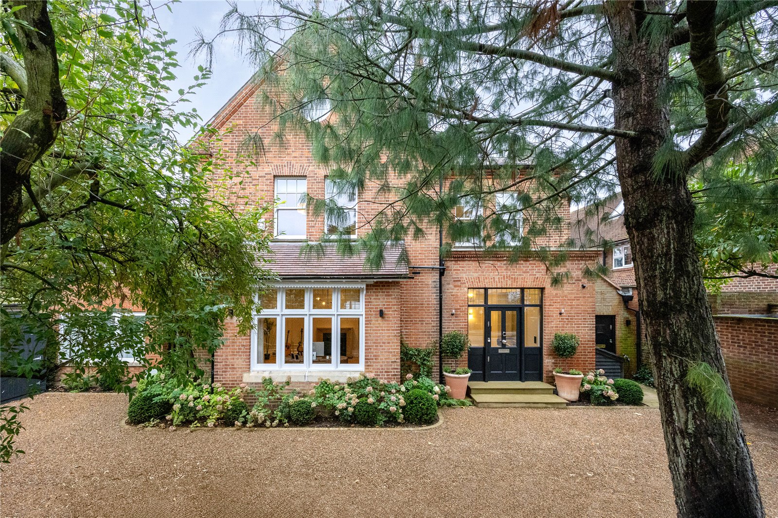 7 bedroom country house for sale 0