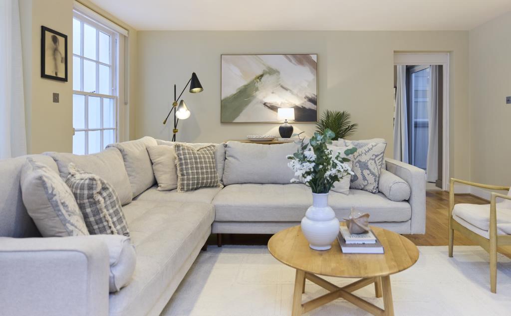 4 bedroom flat for sale