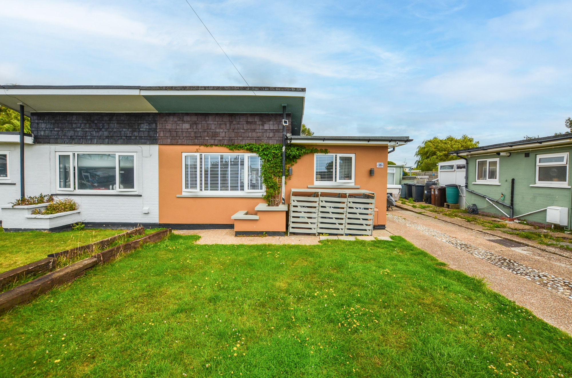 2-bed house on 16, Sunset Close, Pevensey, £335,000