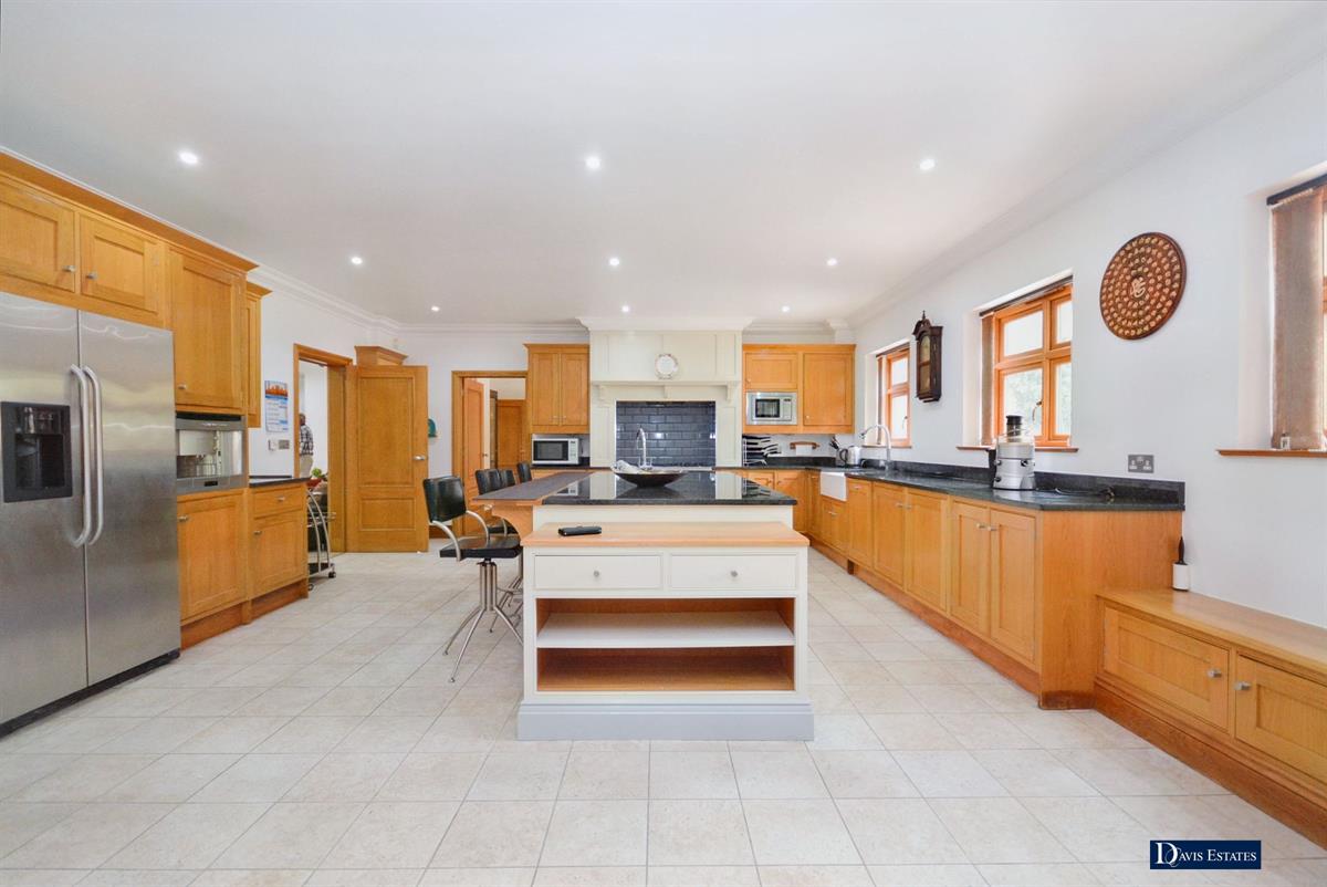 Photos of Woodlands Avenue, Emerson Park, Hornchurch RM11 61631051