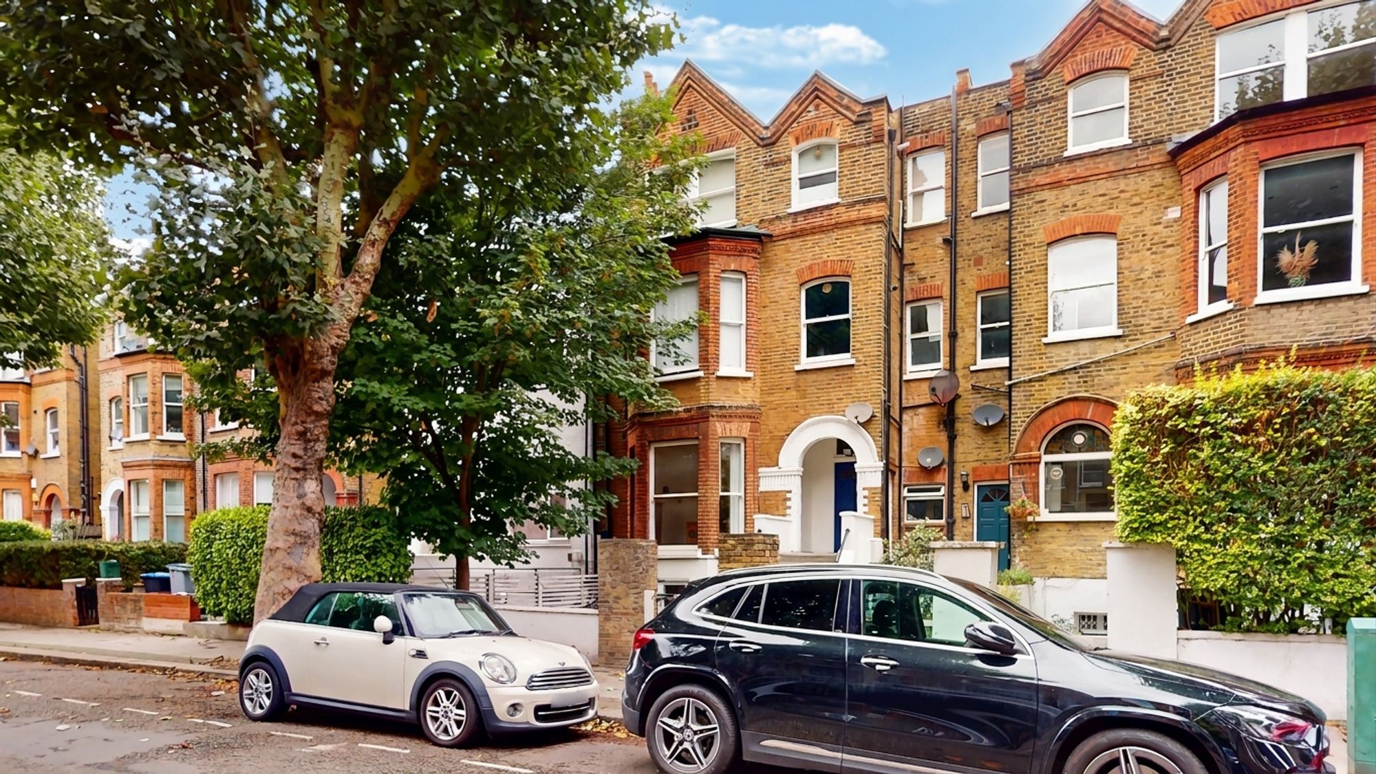 Flat B, 74 Brondesbury Villas, London photo 2