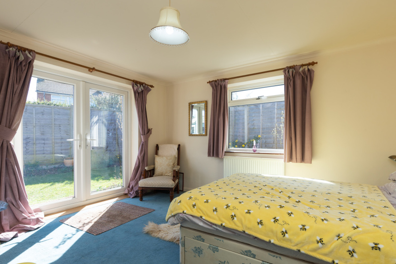 Liddiard Close, Kennington photo 4