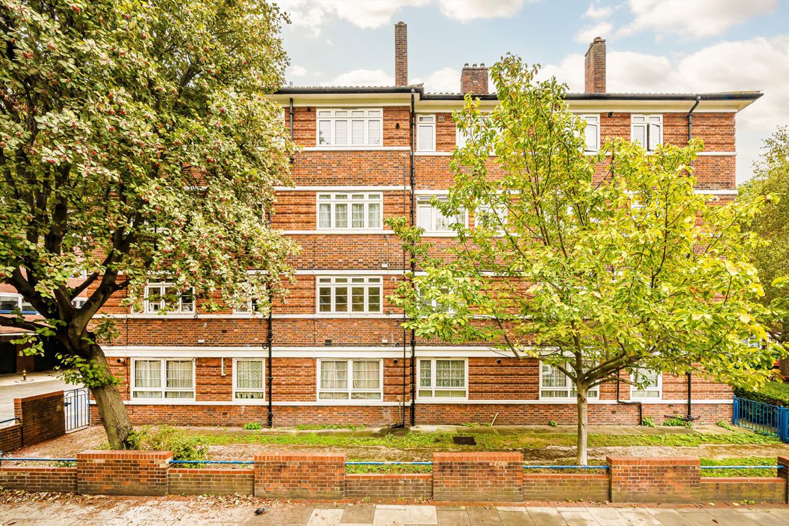 St. Olaves Estate, London photo 4