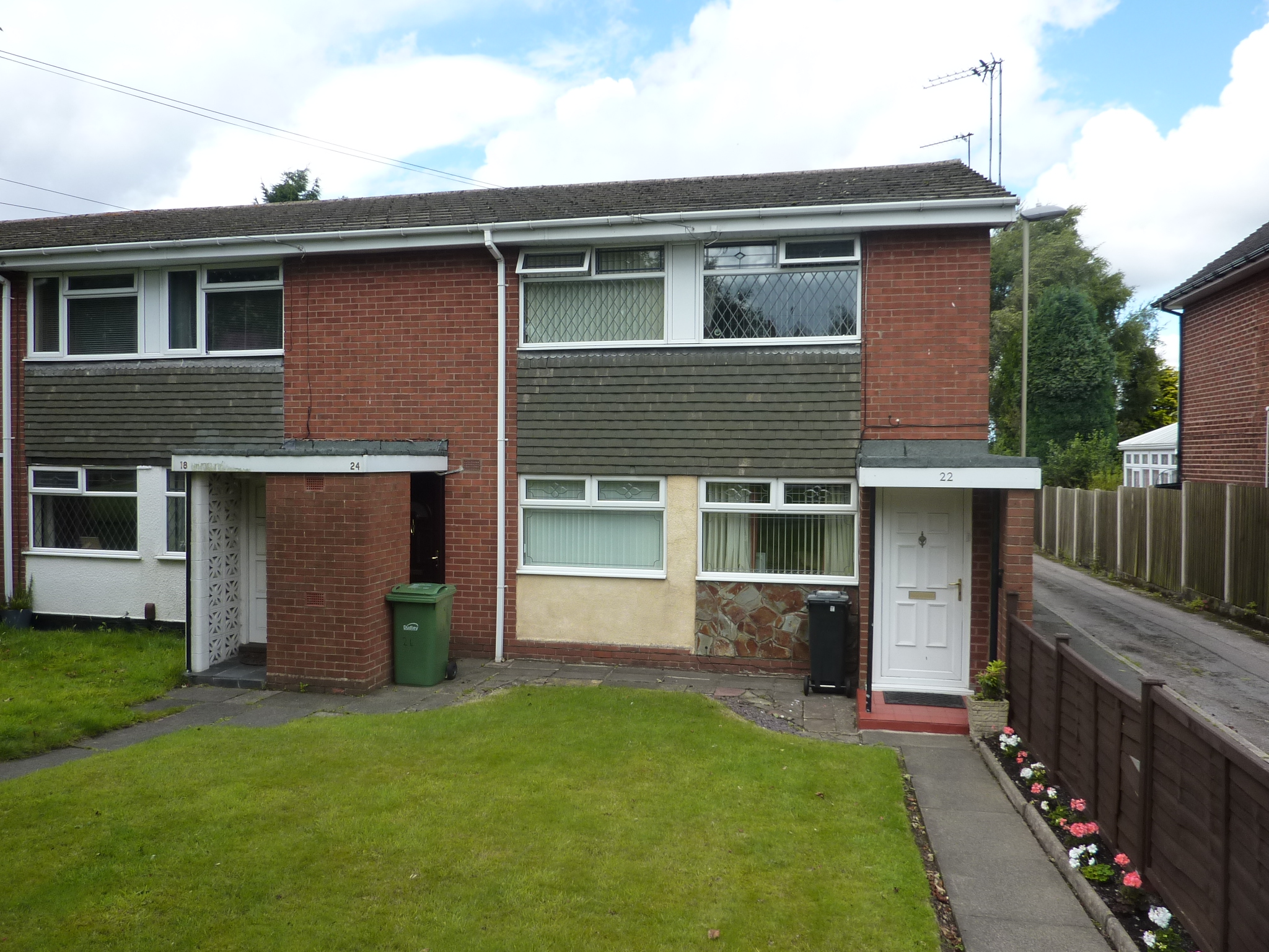 Free property report 24 Sandyfields Road, Sedgley, DY3 3LB Chimnie