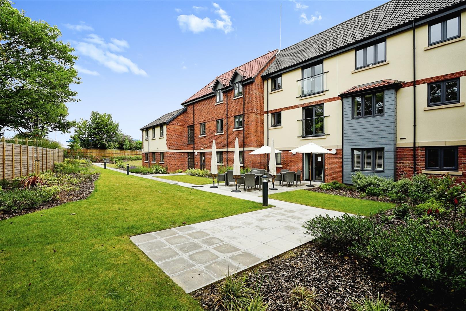 2-bed flat on 26 Homestead Place, Upper Staithe Road, Norwich, £235,000