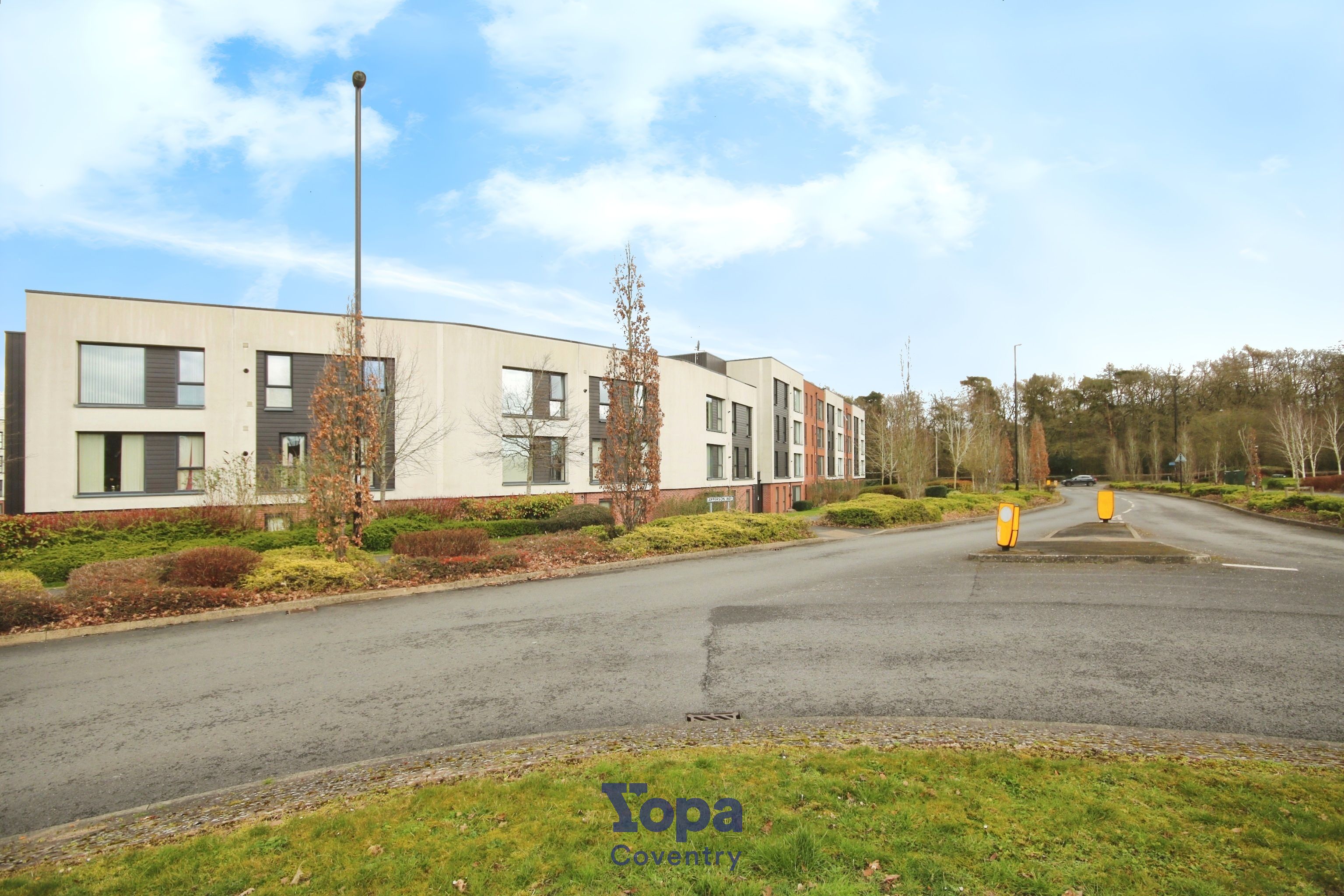 102, Monticello Way, Coventry photo 4
