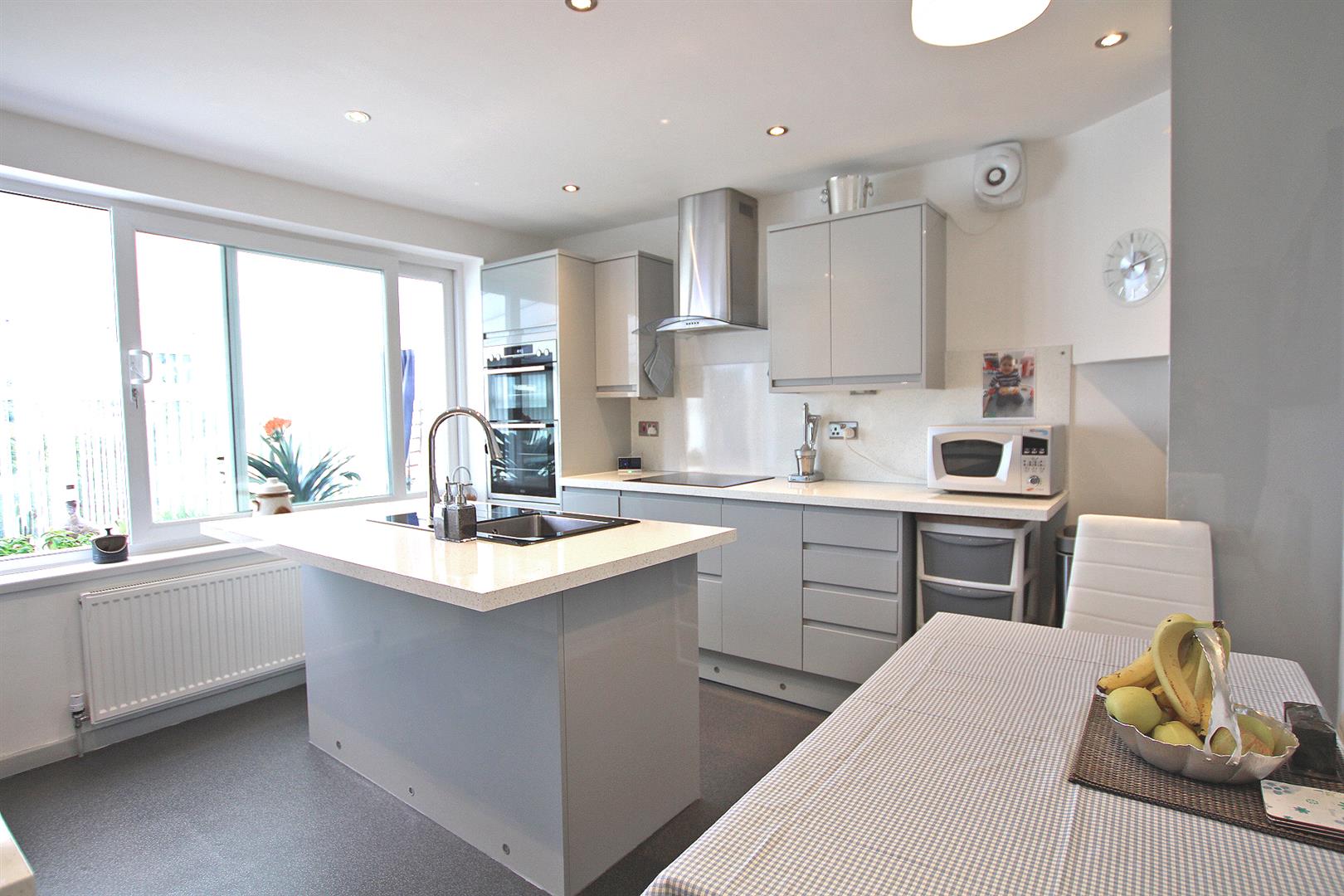 Free property report 8 Bentley Avenue, Nottingham, NG3 7AX Chimnie