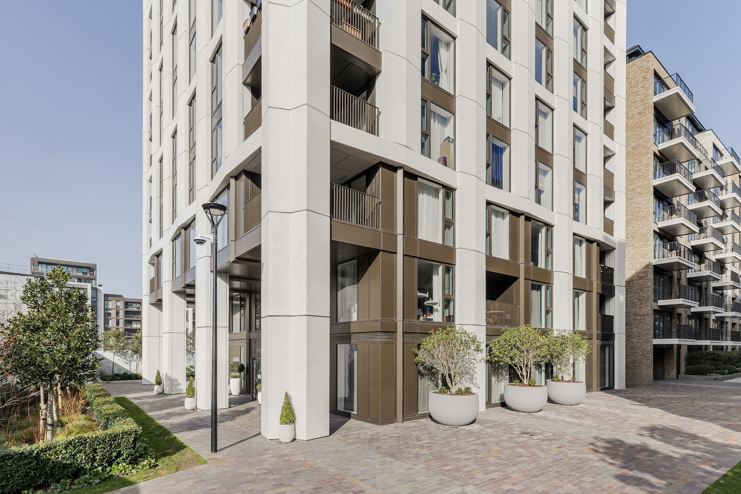 3 bedroom flat for sale 0