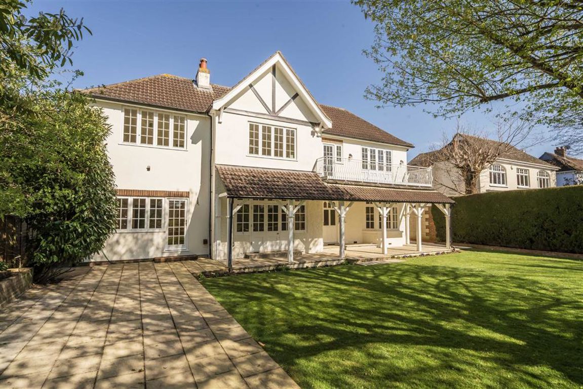 7 bedroom detached house for sale