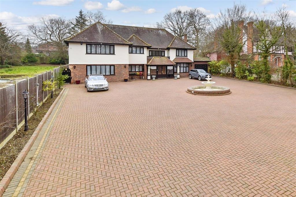 6 bedroom detached house for sale 0