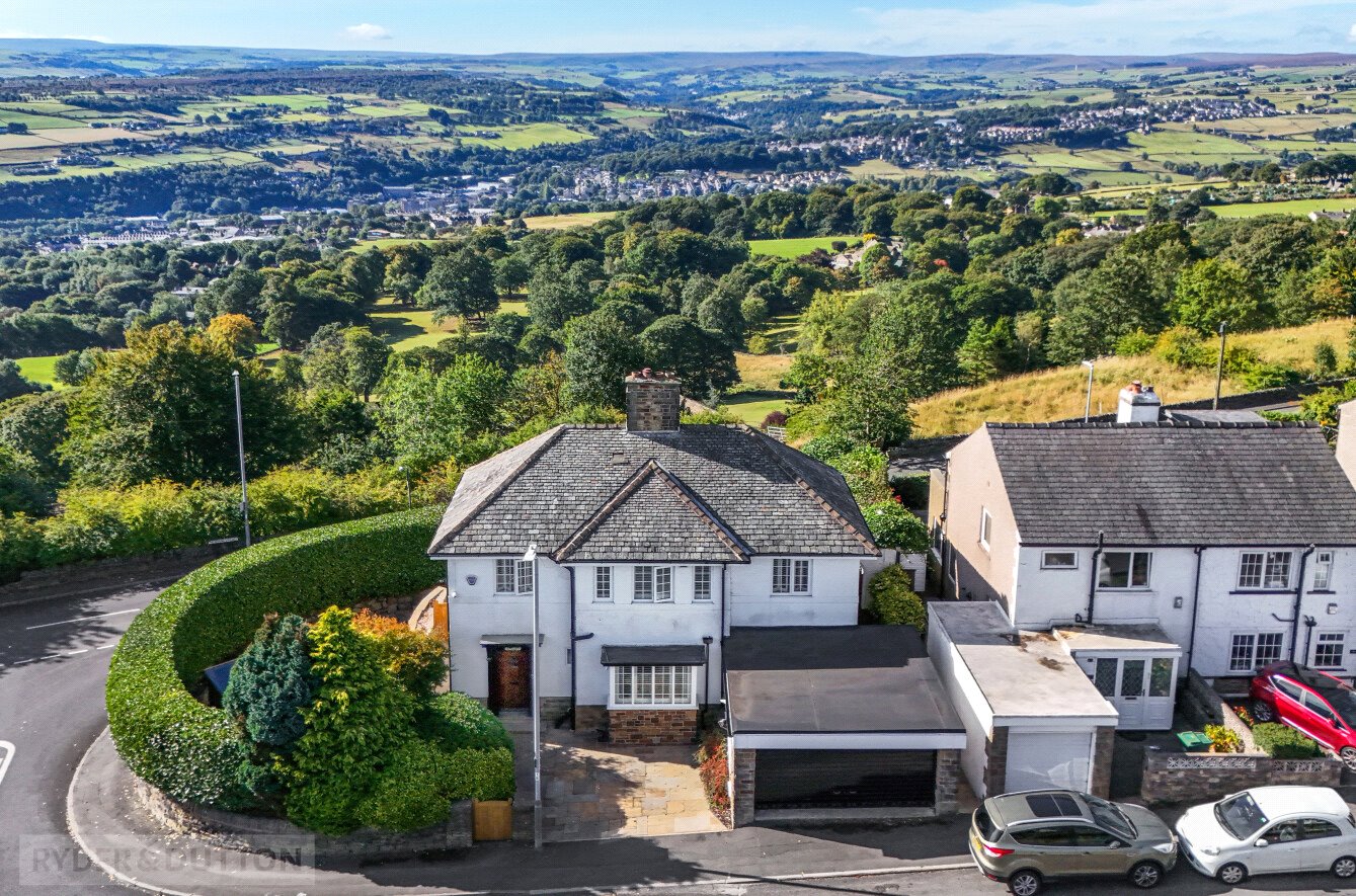 4-bed detached on Lower Pond, 1, Roils Head Road, West Yorkshire, £425,000