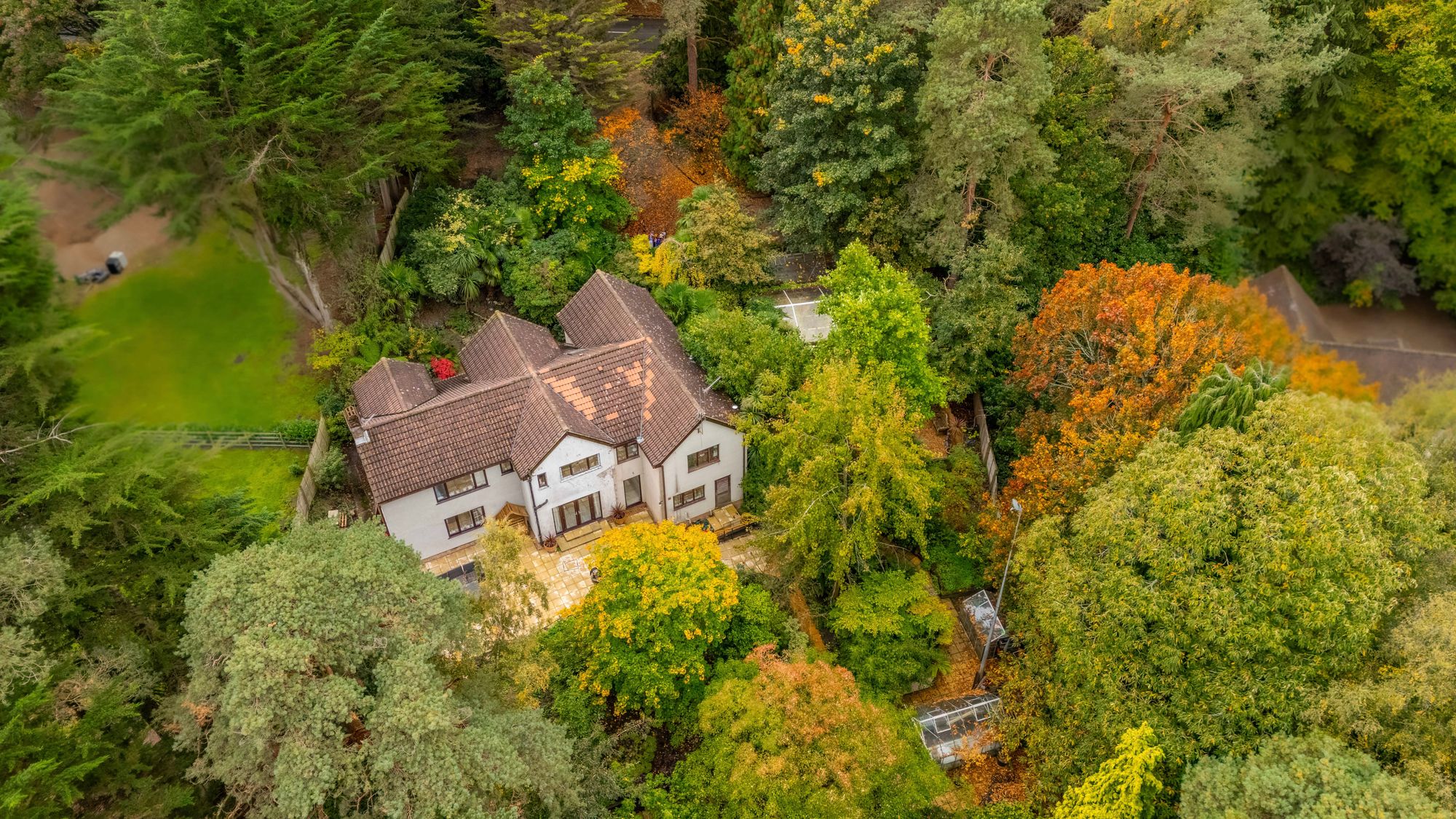 5 bedroom detached house for sale 0