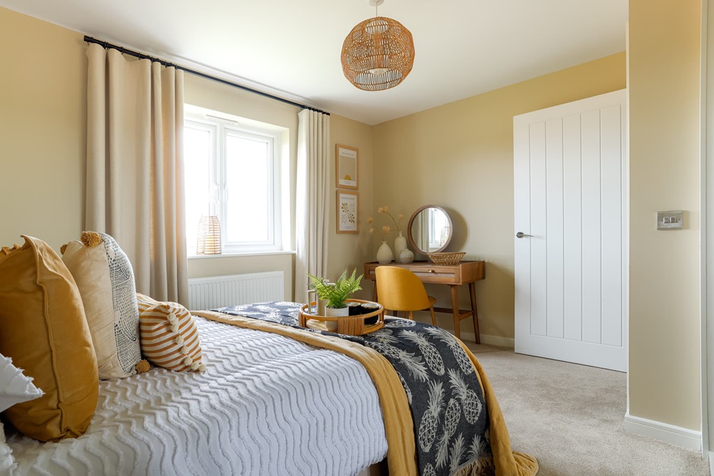 Photos of "The Wallace Plot 662" at Milton Bridge, Penicuik EH26