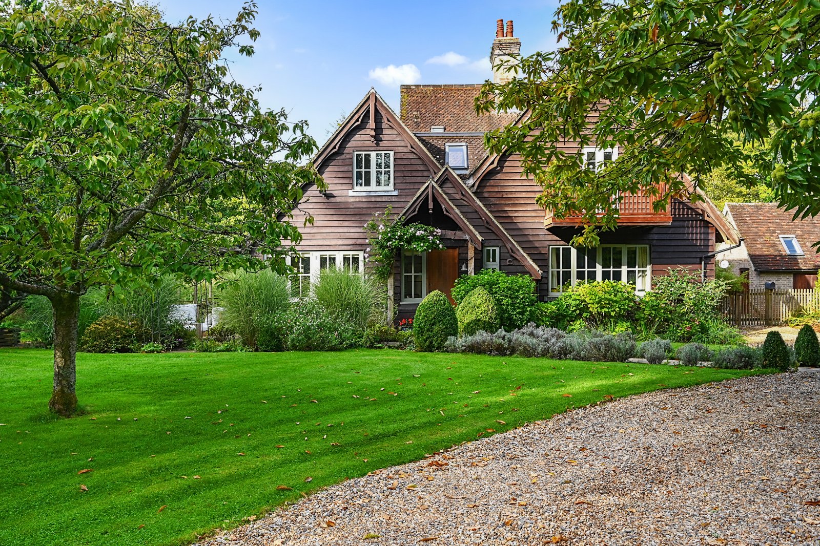 5 bedroom semi-detached house for sale 0