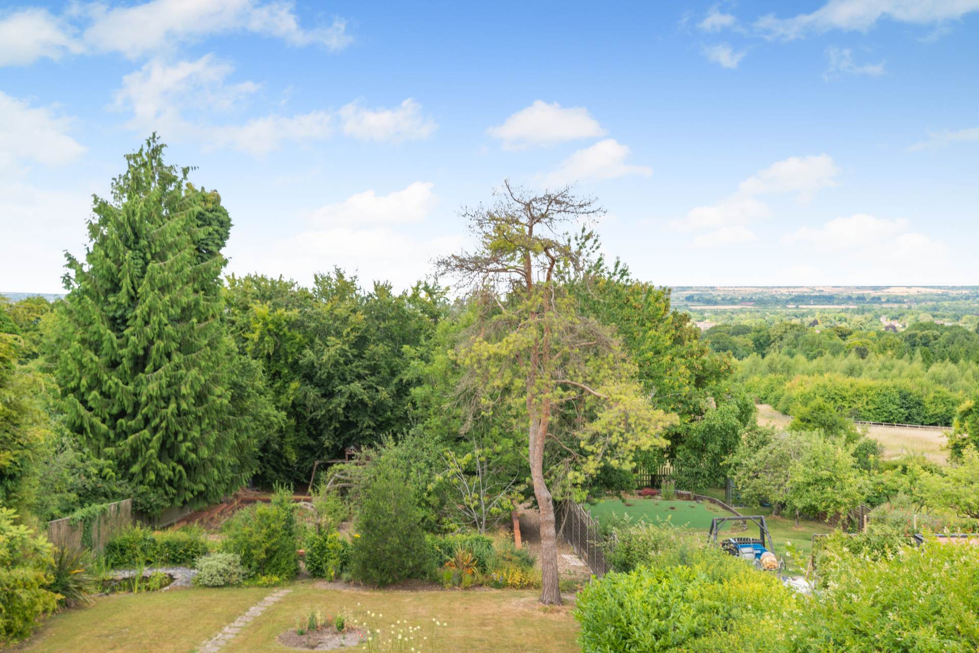 5 bedroom property for sale 0