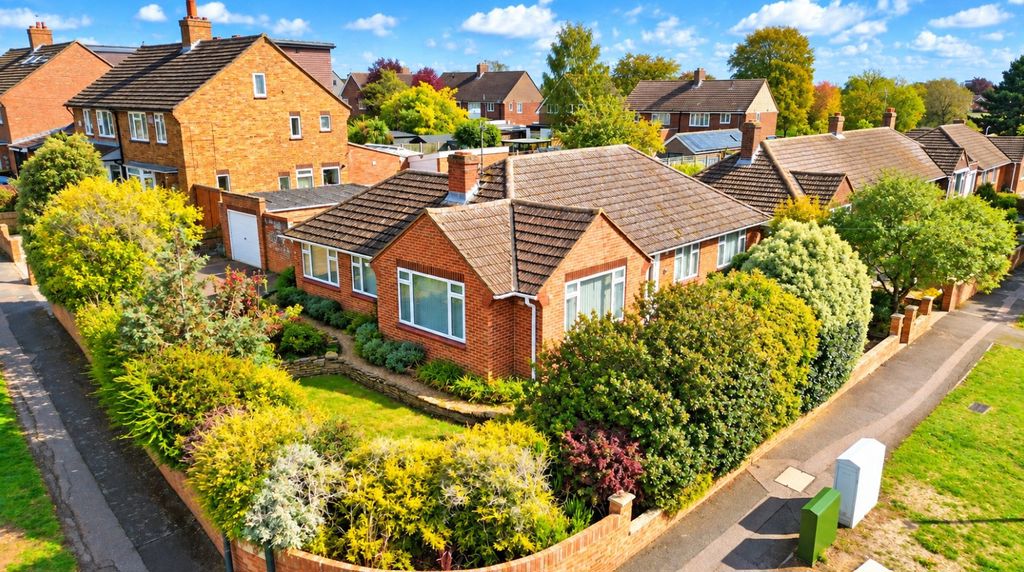 3 bed detached bungalow for sale