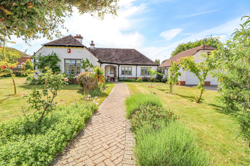 4 bedroom semi-detached new house for sale in Guildford