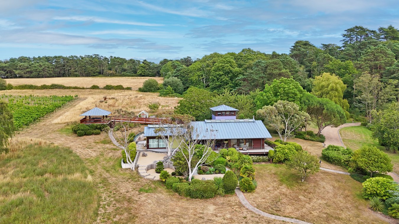 2 bedroom detached house for sale 0