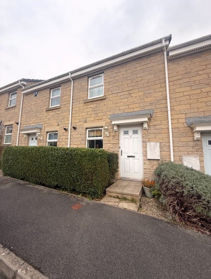 12,, Knights Way, West Yorkshire photo 3