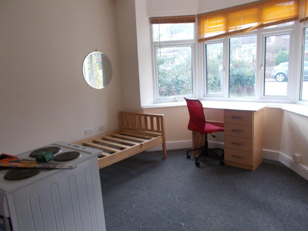 Flat 1, 10, Grosvenor Road, Southampton photo 5