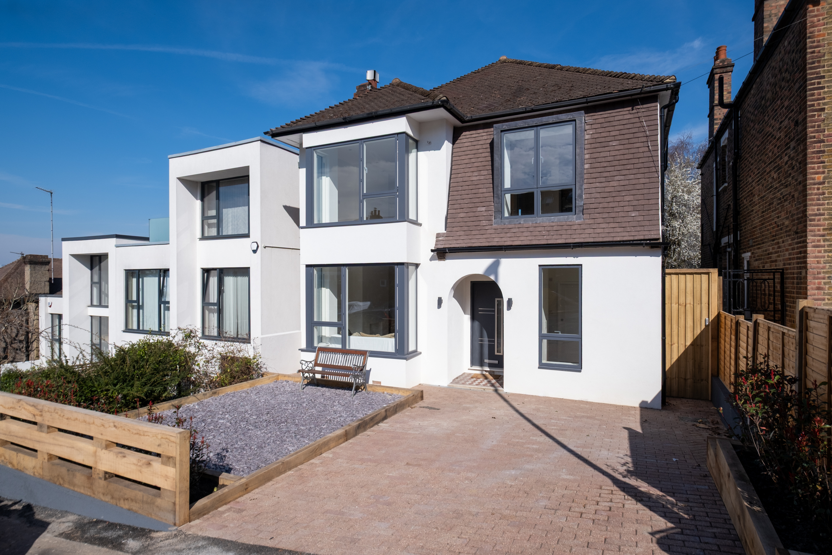 3 bedroom detached house for sale 0