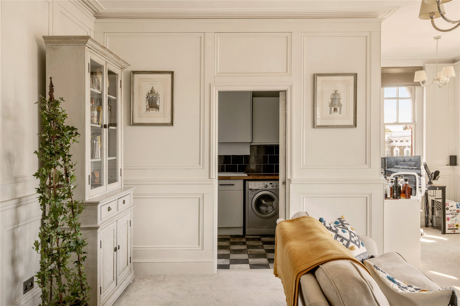 2 bedroom flat for sale 0