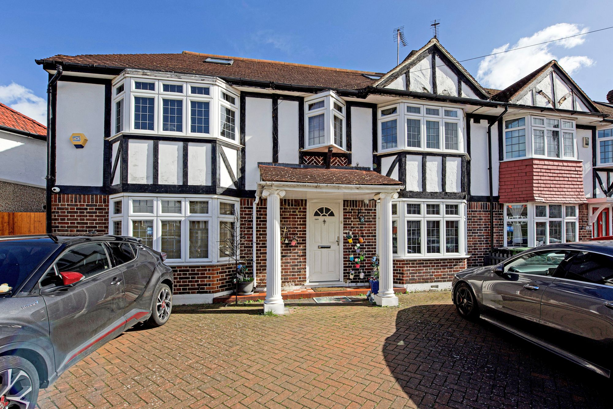 3 bedroom terraced house for sale in London