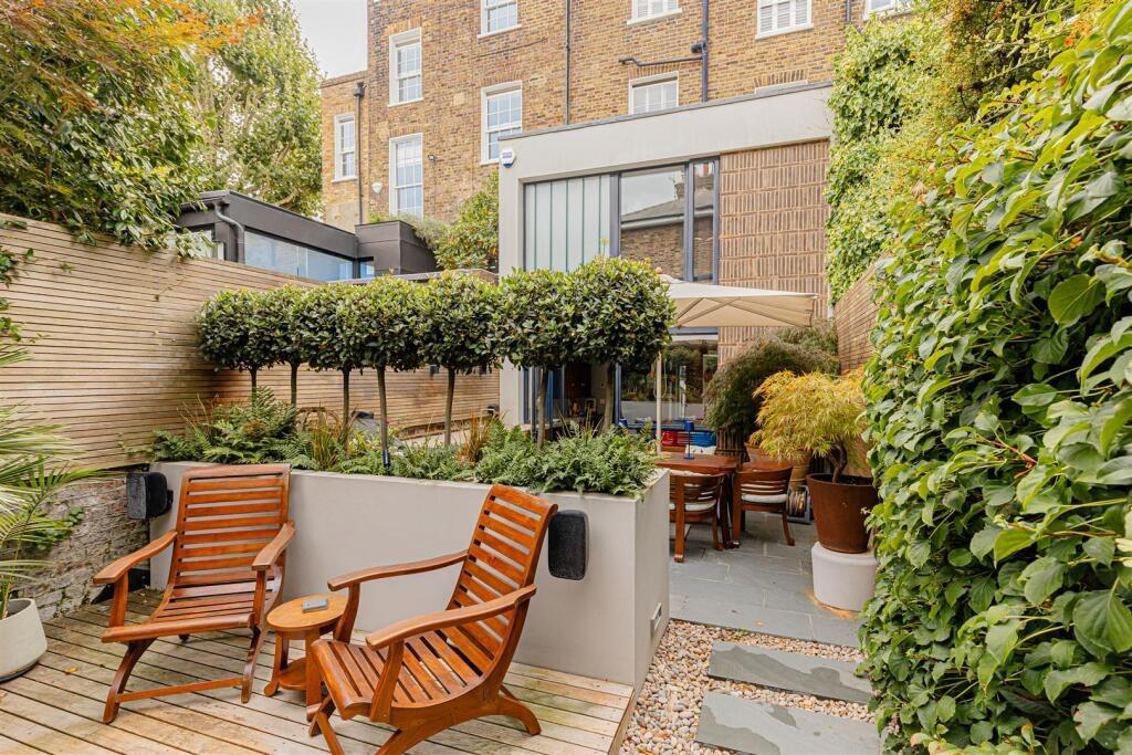 3 bedroom terraced house for sale 0