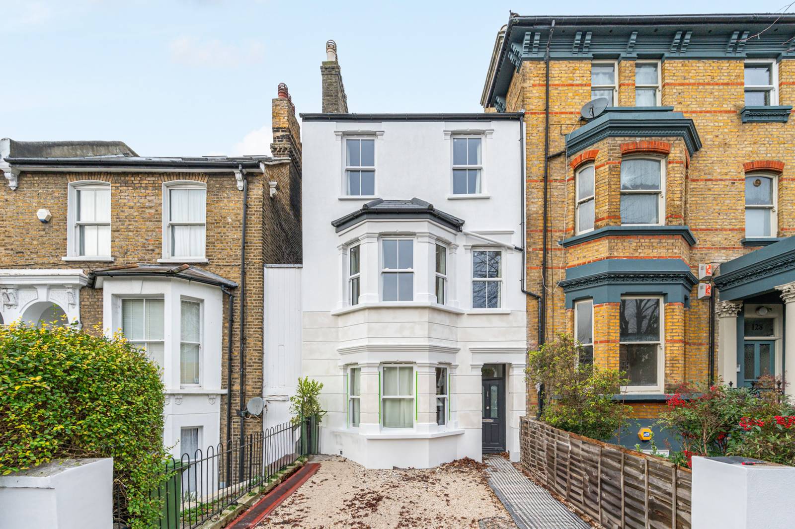 4 bedroom terraced house for sale 0