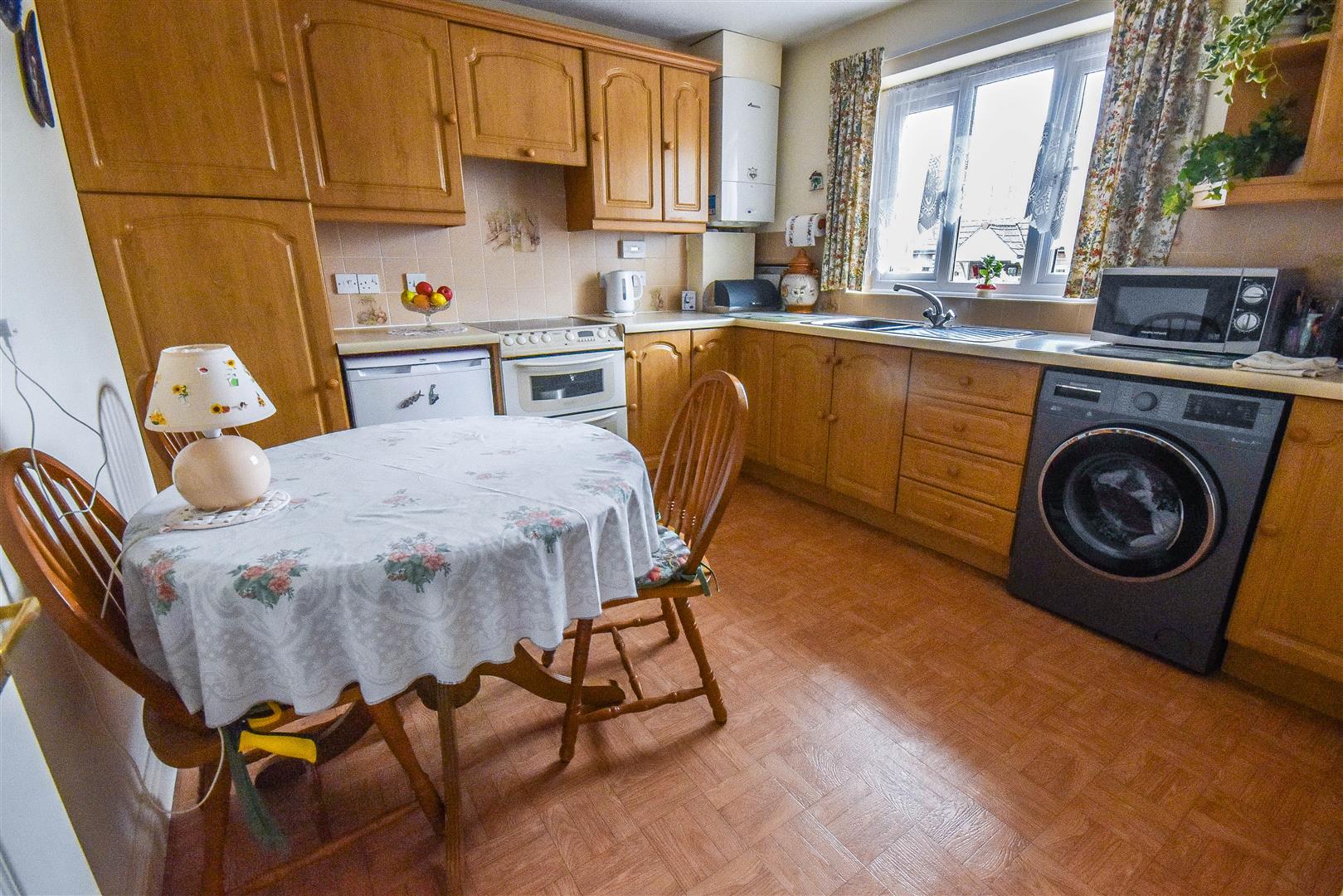 Whitehouse Court, 10b, Chapel Street, Cam, Dursley photo 3