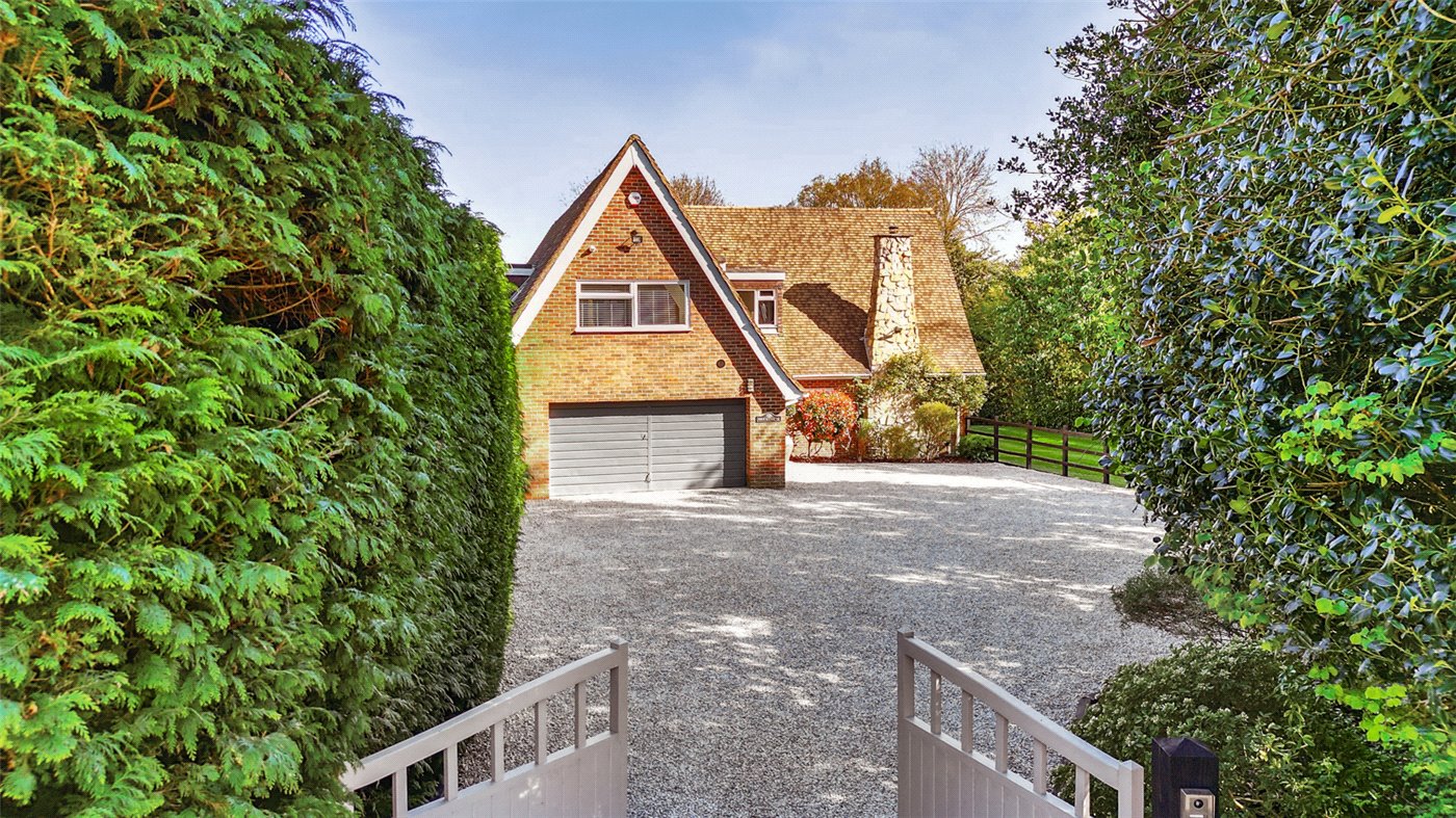 5 bedroom detached house for sale 0