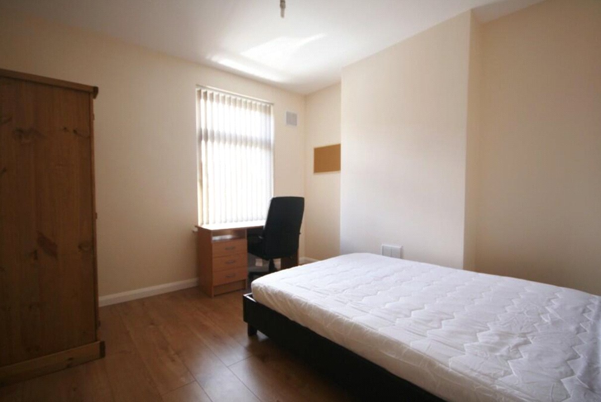 Widford,, Castle Road, London photo 4