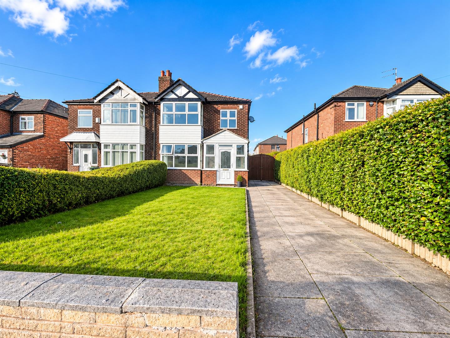 3 bed semi-detached house for sale