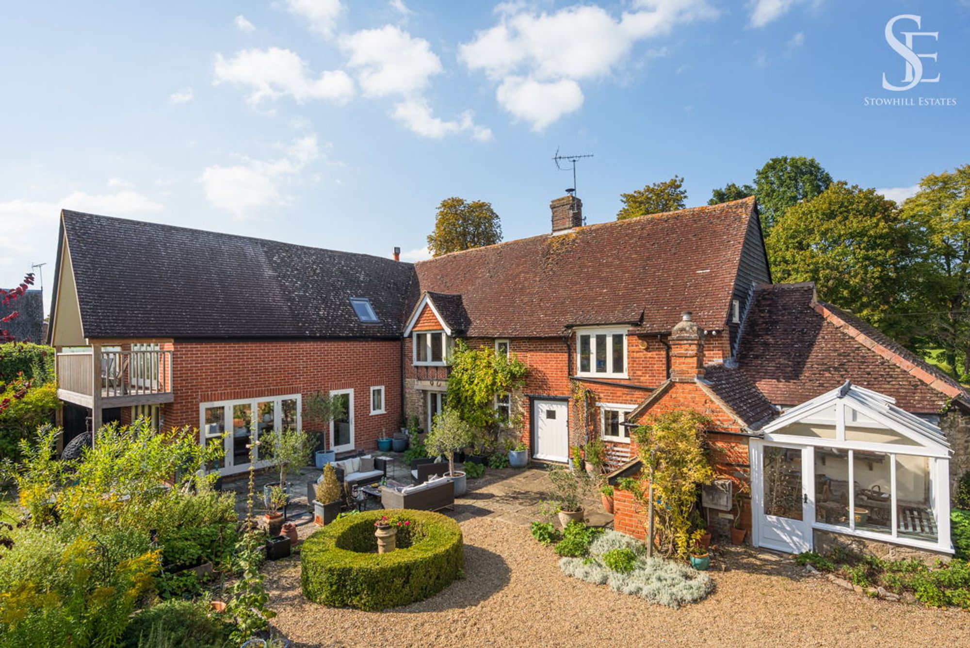 5 bedroom detached house for sale 0