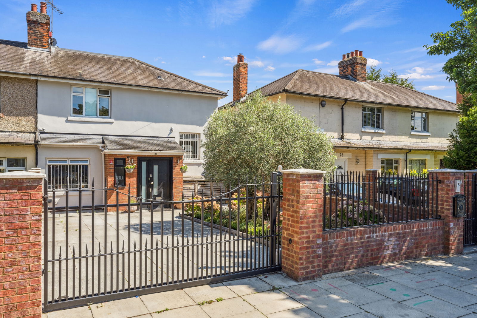 4 bedroom semi-detached house for sale 0