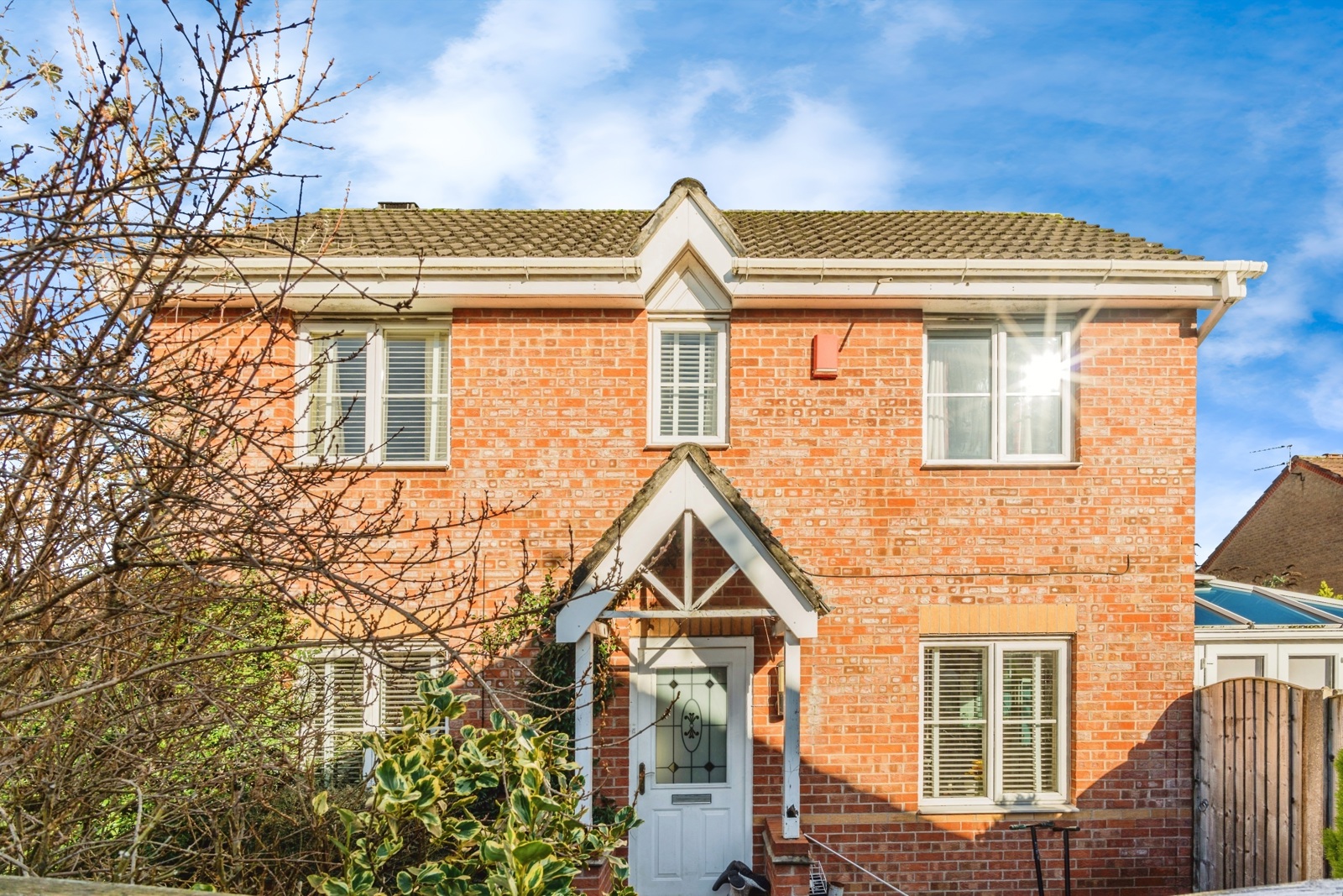 19 Chedworth Drive, Manchester, M23 1LW - listing photo