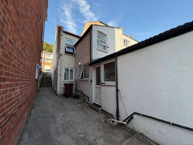 112, CHATHAM photo 5
