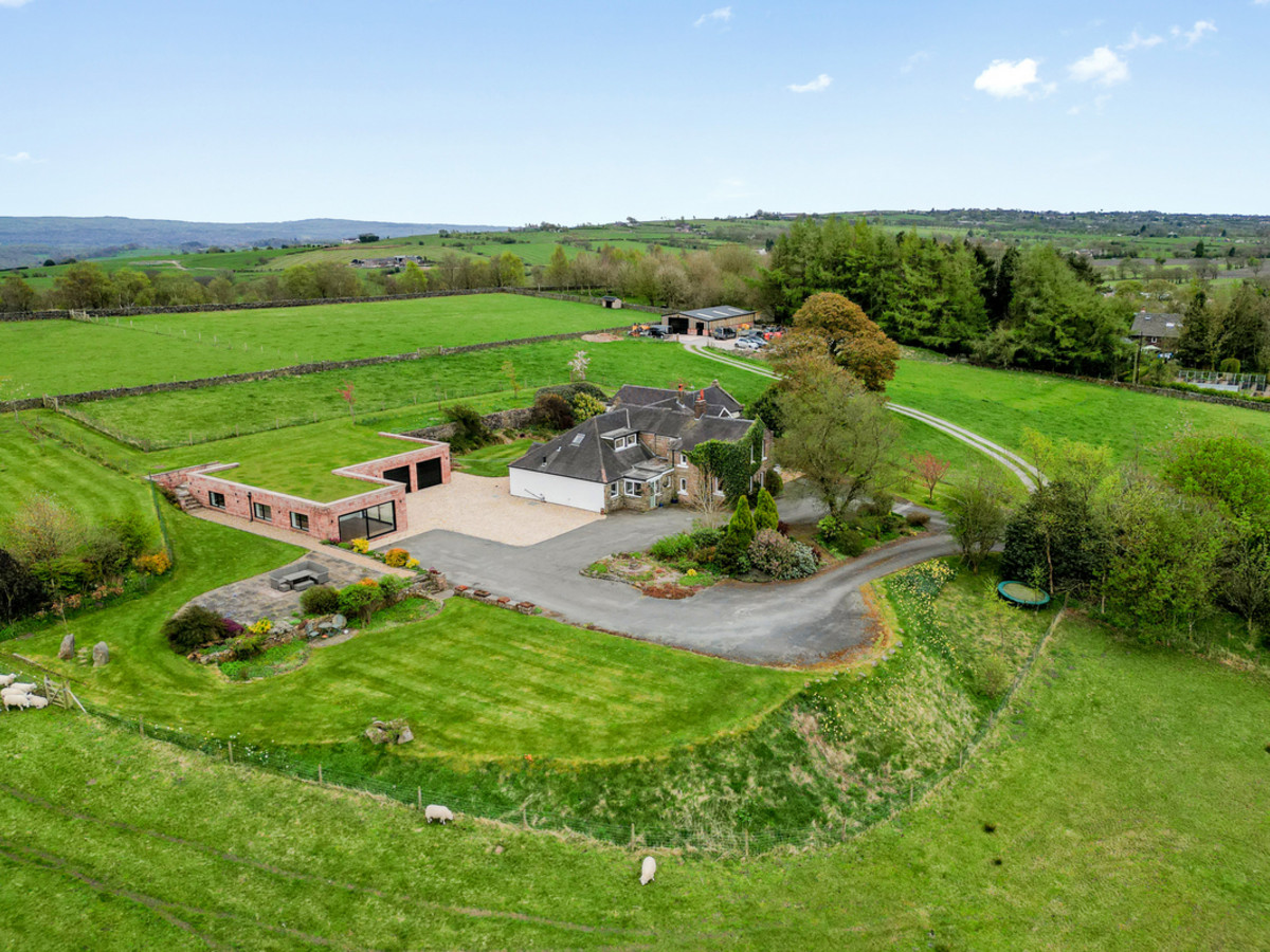 5 bedroom property for sale 0